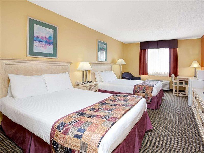 Baymont By Wyndham Monroe Hotel Ngoại thất bức ảnh