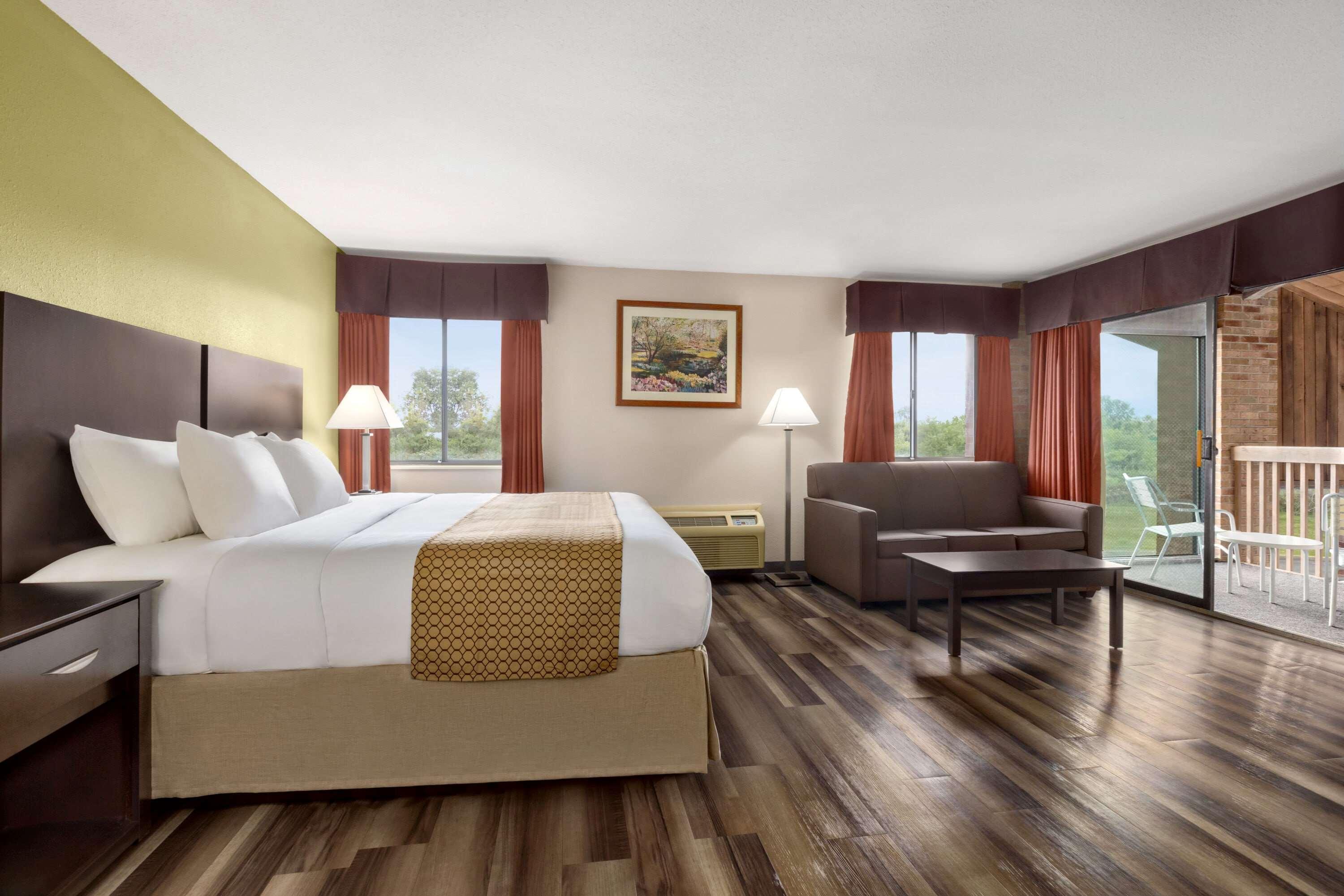 Baymont By Wyndham Monroe Hotel Ngoại thất bức ảnh
